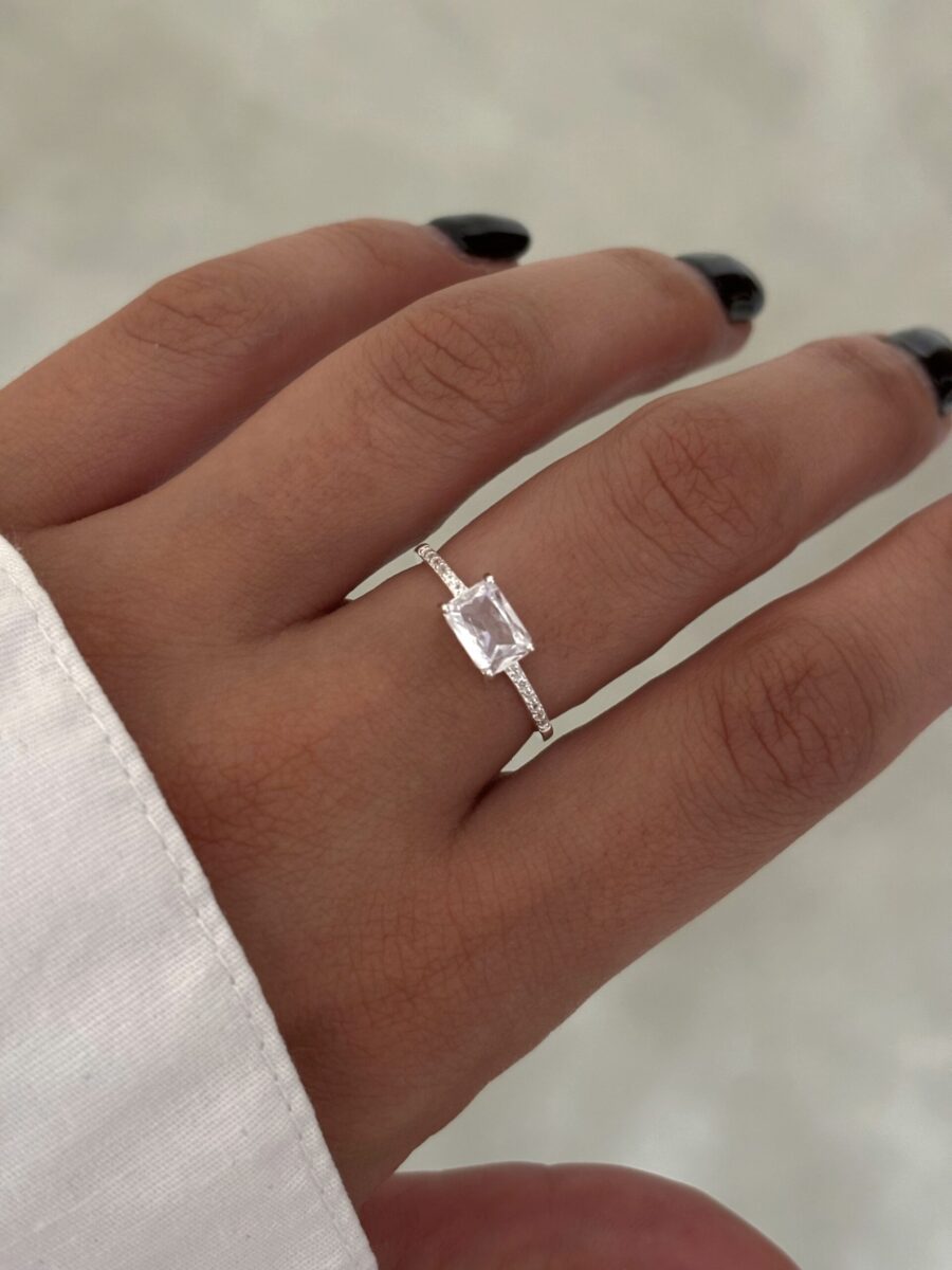 ·Anillo Cubic Rectangular·